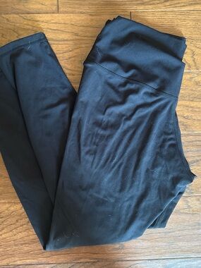 Colorfulkoala XL Black Leggings - Soft Stretch Fabric